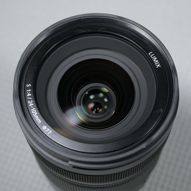 파나소닉 루믹스 24-105mm f4 S 렌즈 이미지