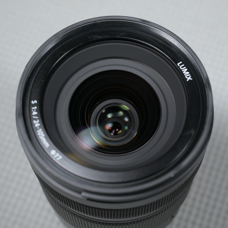 파나소닉 루믹스 24-105mm f4 S 렌즈 이미지