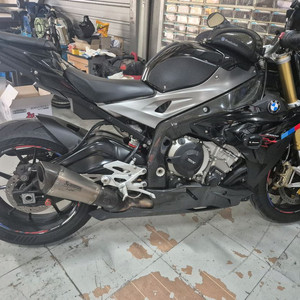 상태 최상급 BMW S1000R 오토바이 이미지