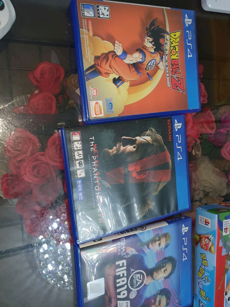 ps4 플스4 플레이스테이션4 화이트 게임팩3종 컨트롤러3개 컨트롤러충전 이미지