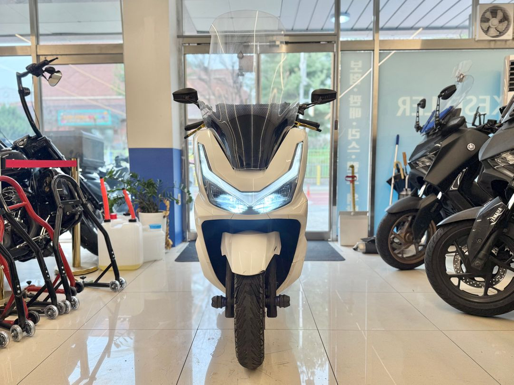 25년식 PCX125 29,XXXkm 판매합니다:) 이미지