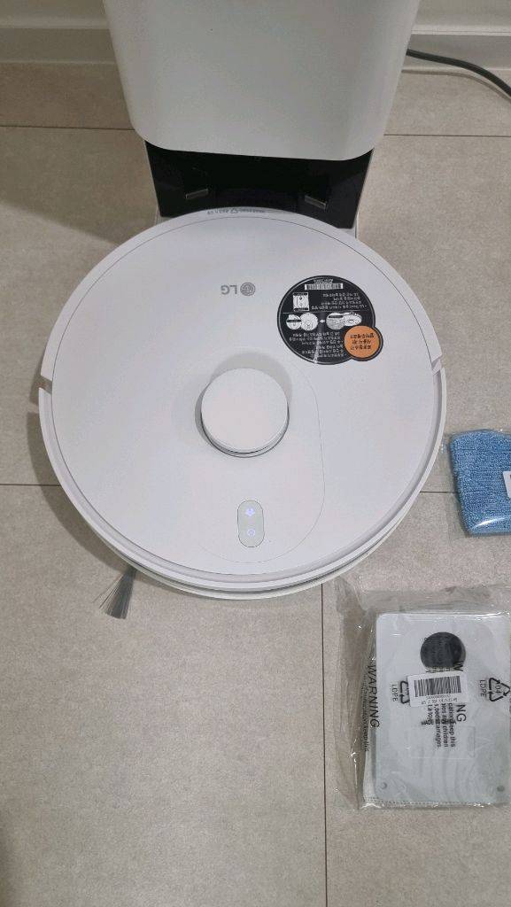 LG 로봇청소기 R5 판매해요 이미지