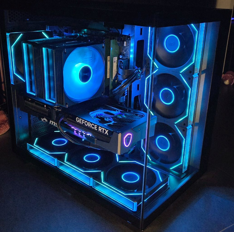 고성능 게이밍 컴퓨터 본체 7800x3d, rtx 5070 팔아요 이미지