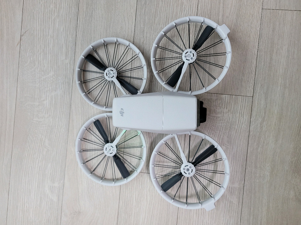 DJI FLIP 플라이모어콤보 + 케어 리프레쉬 2년 이미지