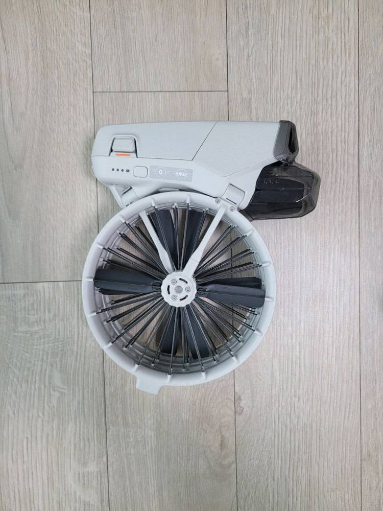 DJI FLIP 플라이모어콤보 + 케어 리프레쉬 2년 이미지