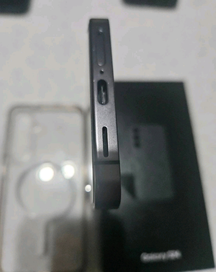 갤럭시 S24 블랙 256GB 정상해지 풀박스 이미지