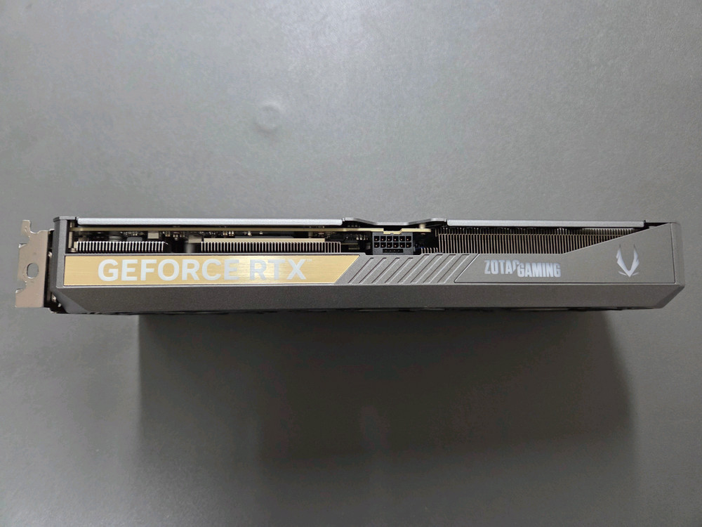 RTX 5070 그래픽카드 이미지