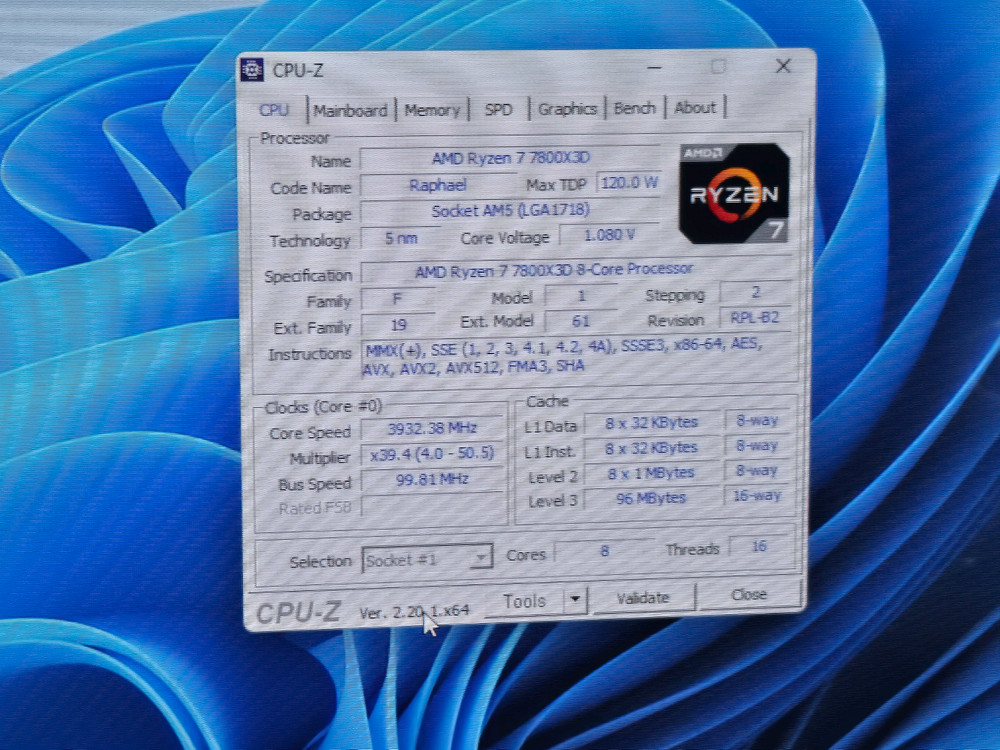 7800X3D RTX 5070 32G 1TB 게이밍 컴퓨터 본체 이미지