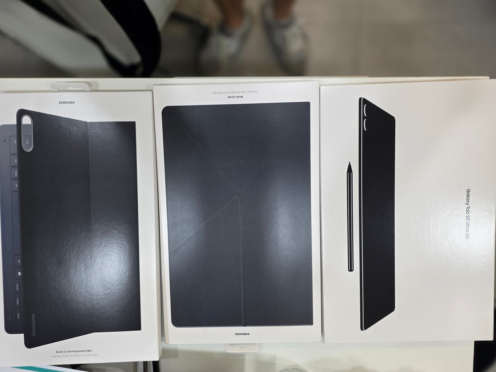 갤럭시 탭 S11 울트라 5G 512 그레이 + 슬림북커버키보드케이스 + 북커버케이스 이미지