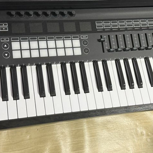 노베이션 Novation SL61 MK3 61건반 마스터키보드 신품급 이미지