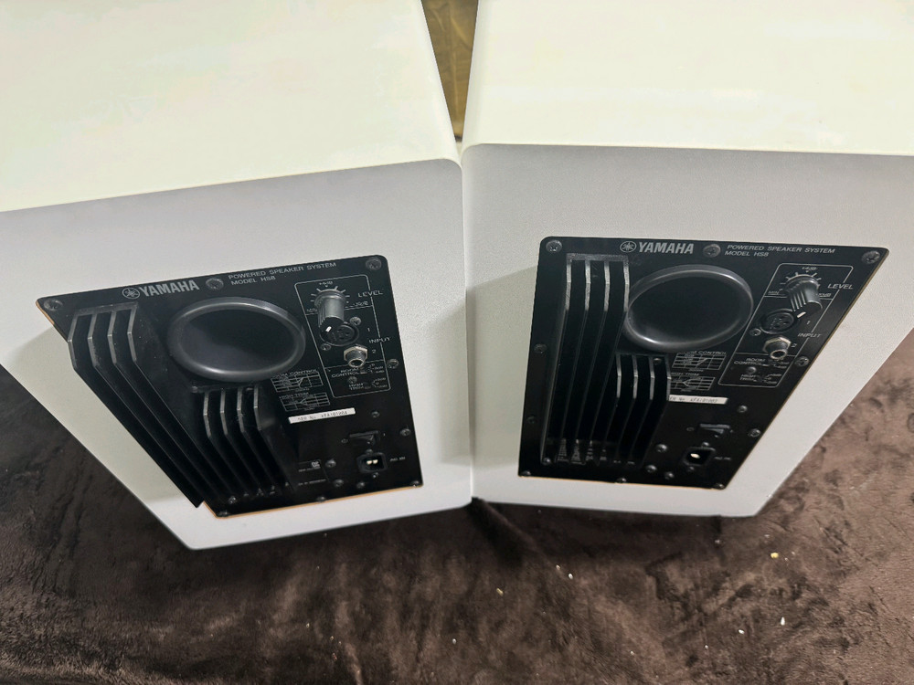 야마하 HS8 1조 판매 yamaha hs 8 모니터스피커 이미지