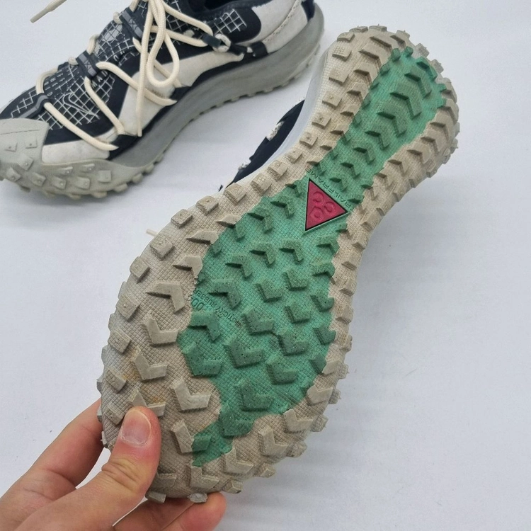 나이키 ACG 마운틴 플라이 로우 SE 화이트 앤 블랙 남성 270mm 이미지