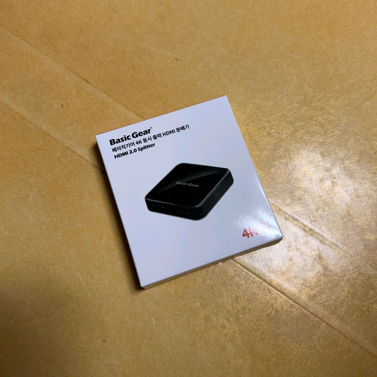 베이직기어 4K 동시출력 HDMI 분배기 미개봉 새상품 판매합니다. 이미지