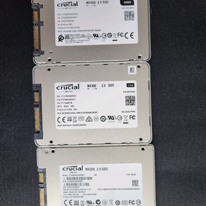 사타 2.5인치 ssd 3개 이미지