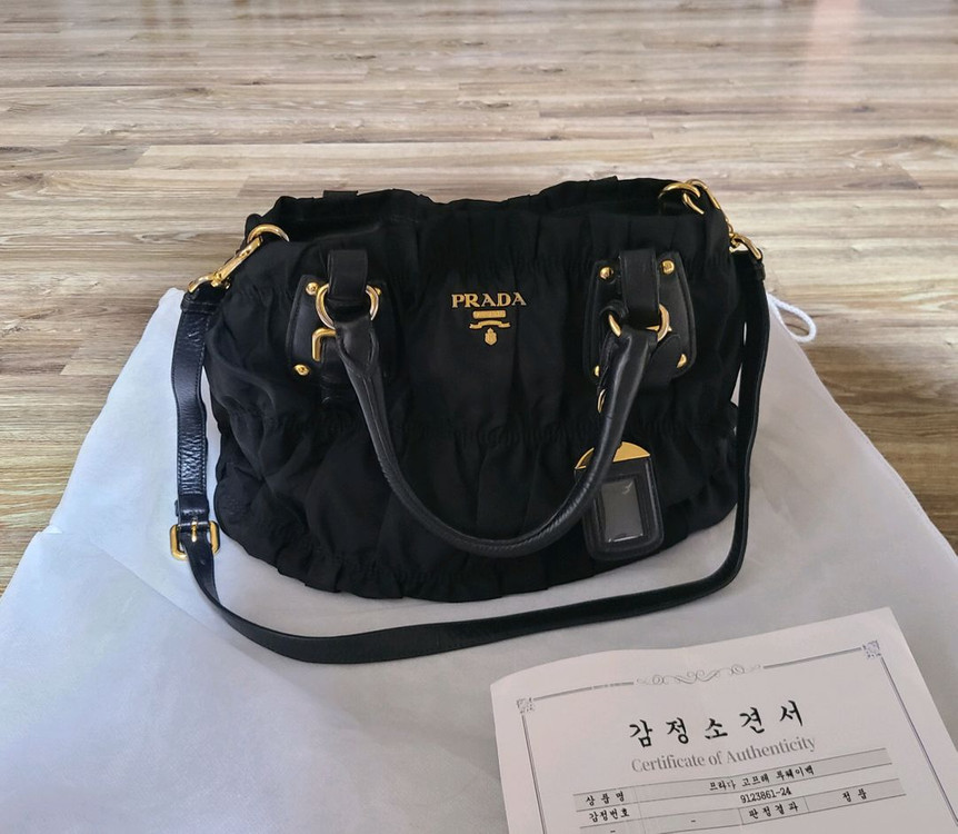 프라다 고프레 크로스백숄더백명품트리옹프아바백테수토호보백구찌루이비통디올프라다샤넬생로랑명품 이미지