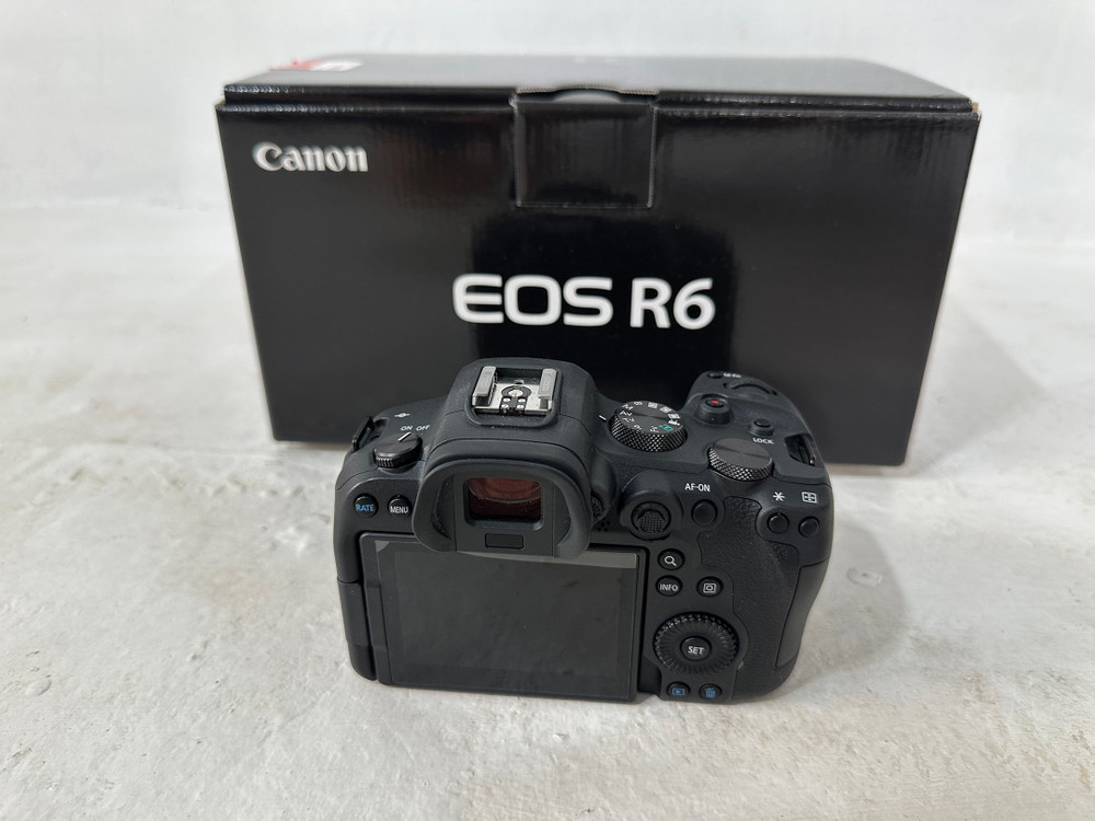 캐논 미러리스 canon eos R6 정품 바디 중고 팝니다 이미지
