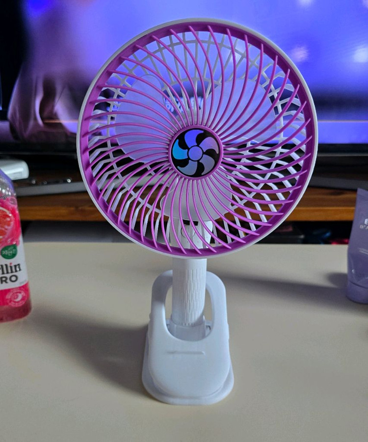 화이트퍼플 선풍기 이미지