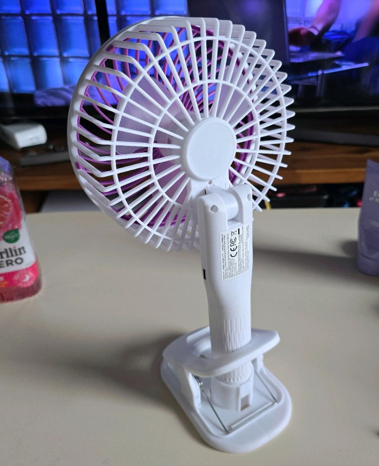 화이트퍼플 선풍기 이미지