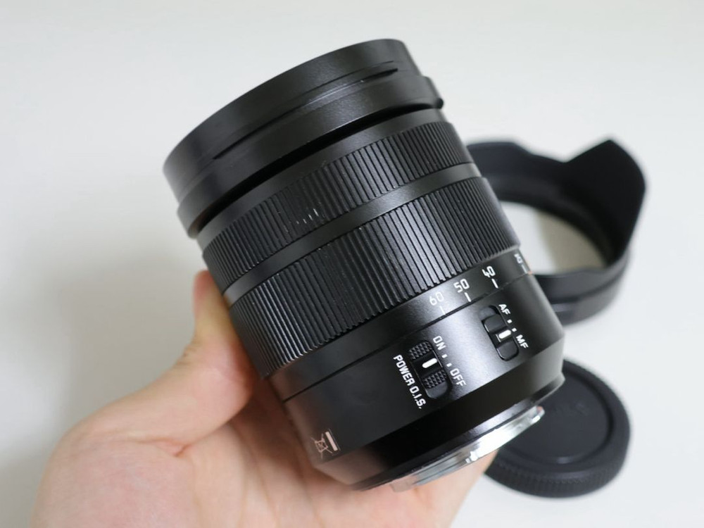 파나소닉 라이카 12-60mm F2.8-4.0 렌즈 이미지