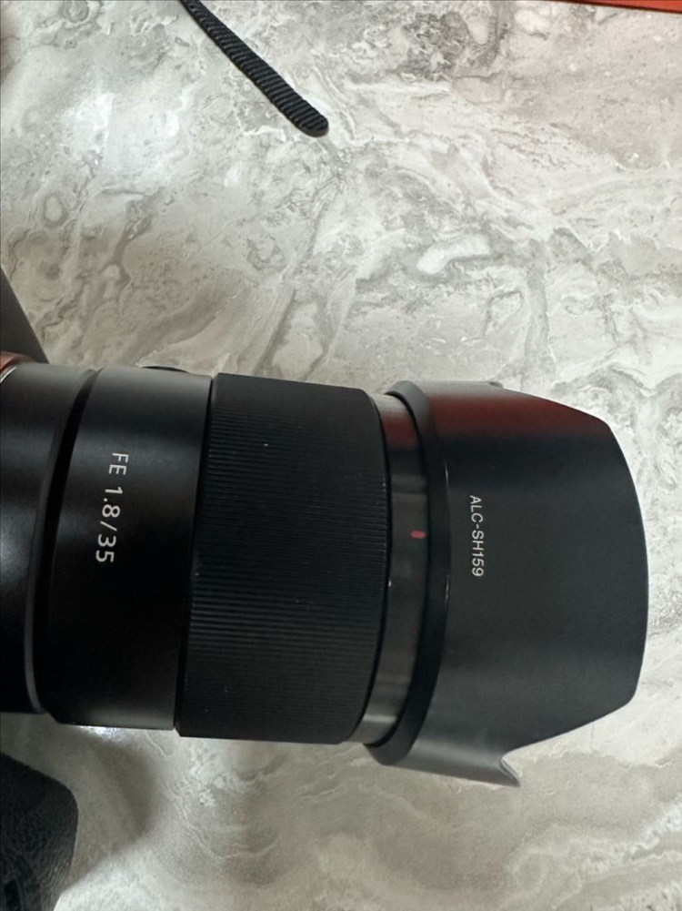 소니 A7R2, fe35.8, 85.8 렌즈 2개 + 악세사리 다수 이미지