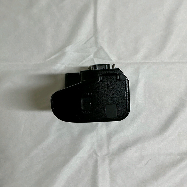 파나소닉 루믹스 S1R2 전용 배터리그립 DMW-BG2 팝니다 이미지