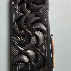 GIGABYTE 지포스 RTX 5070 Ti 이미지