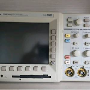 Tektronix TDS 3032 오실로스코프 이미지