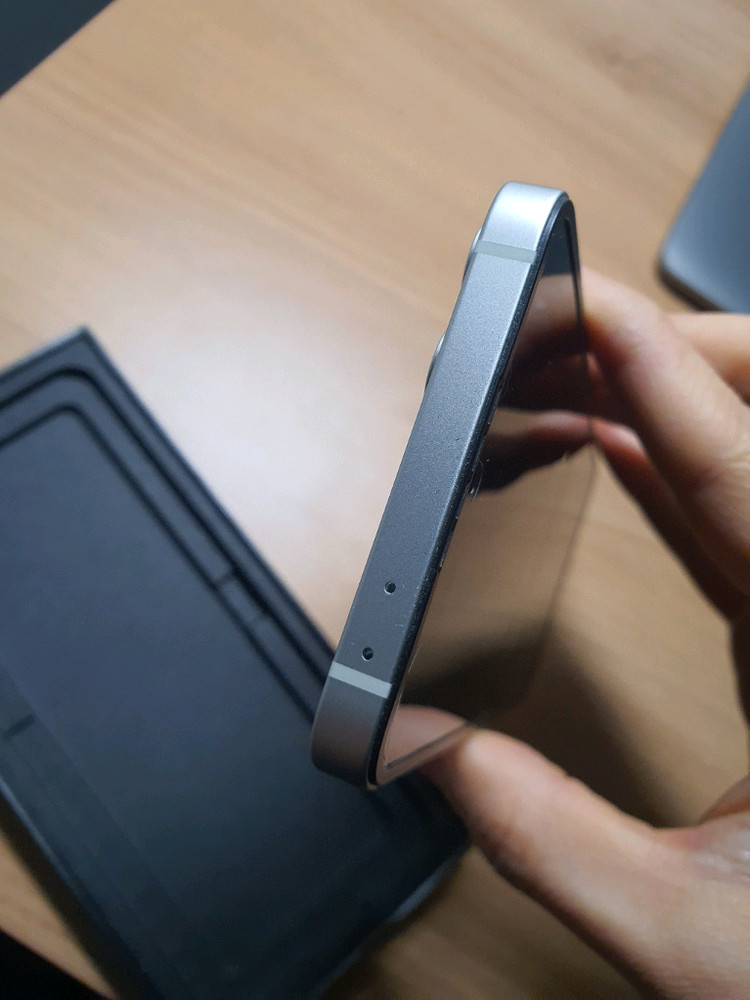 폴더블 스마트폰 실버 256GB 이미지