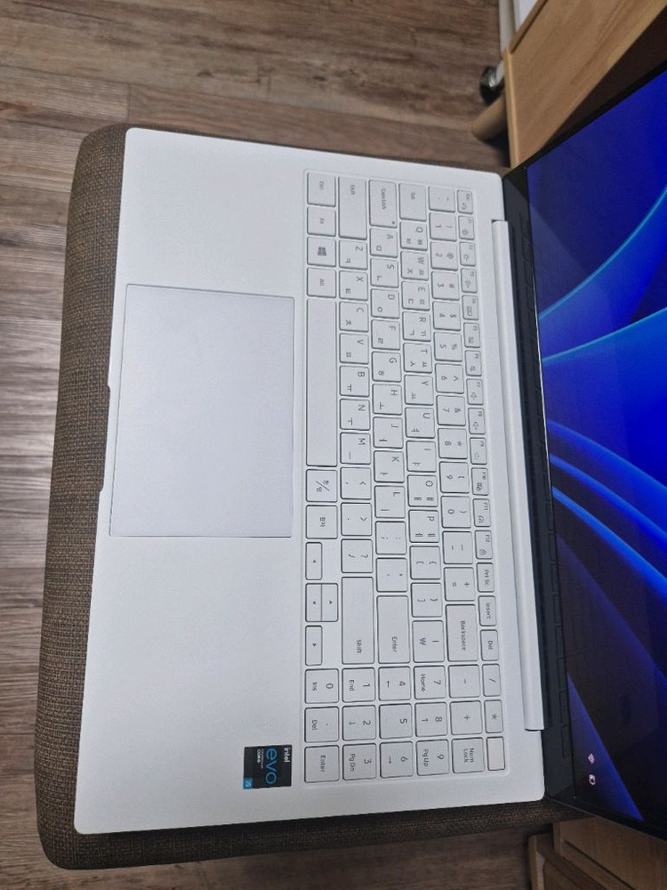 삼성 갤럭시북 프로 NT950XDB-KC58S 이미지