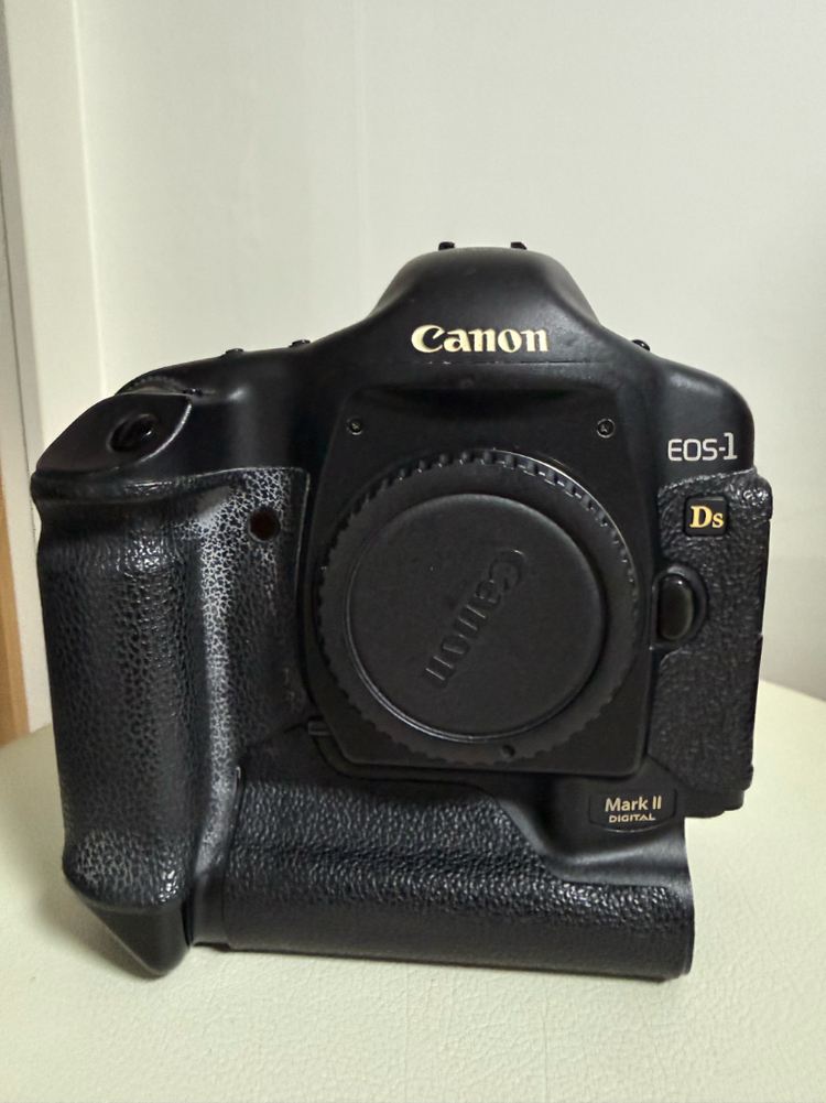 캐논 EOS-1Ds Mark II 판매해요 이미지