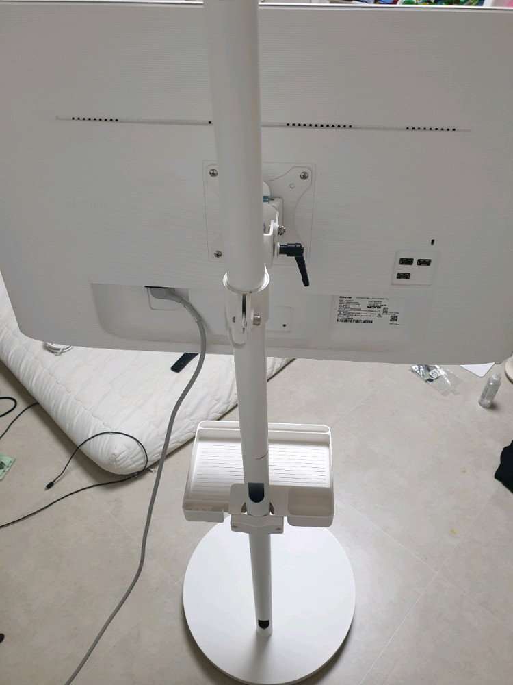 삼성 삼탠바이미 M7 32인치 화이트+ 무빙스탠드 이미지