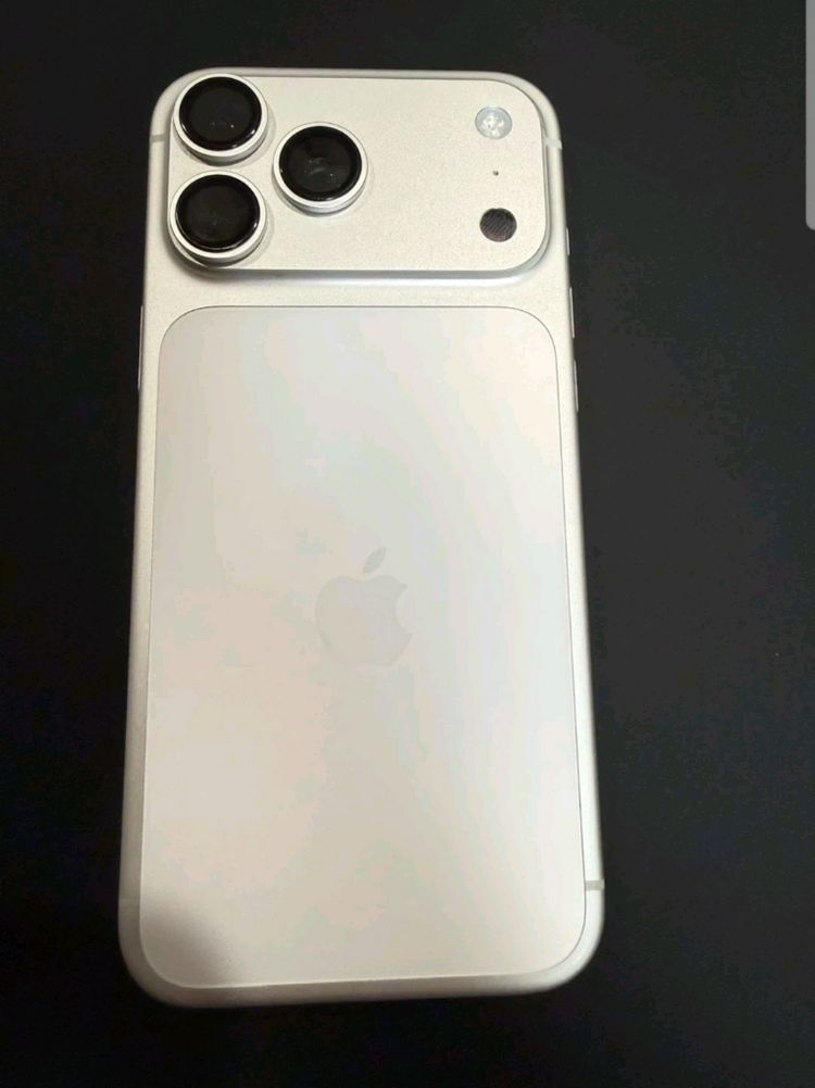 아이폰 17Pro Max 실버 512GB 자급제 팝니다 이미지