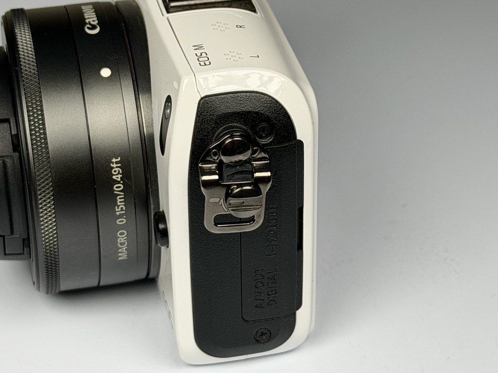 캐논 EOS M 바디 + EFM 22mm 미러리스 레트로 빈티지 카메라 이미지