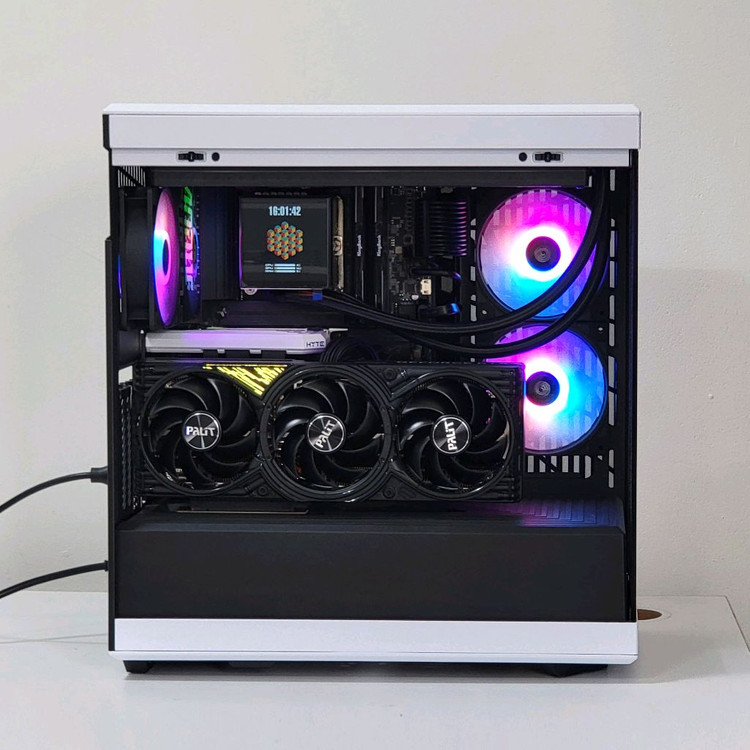270K PLUS 5070Ti 아이온2 배그 붉은사막 컴퓨터 이미지