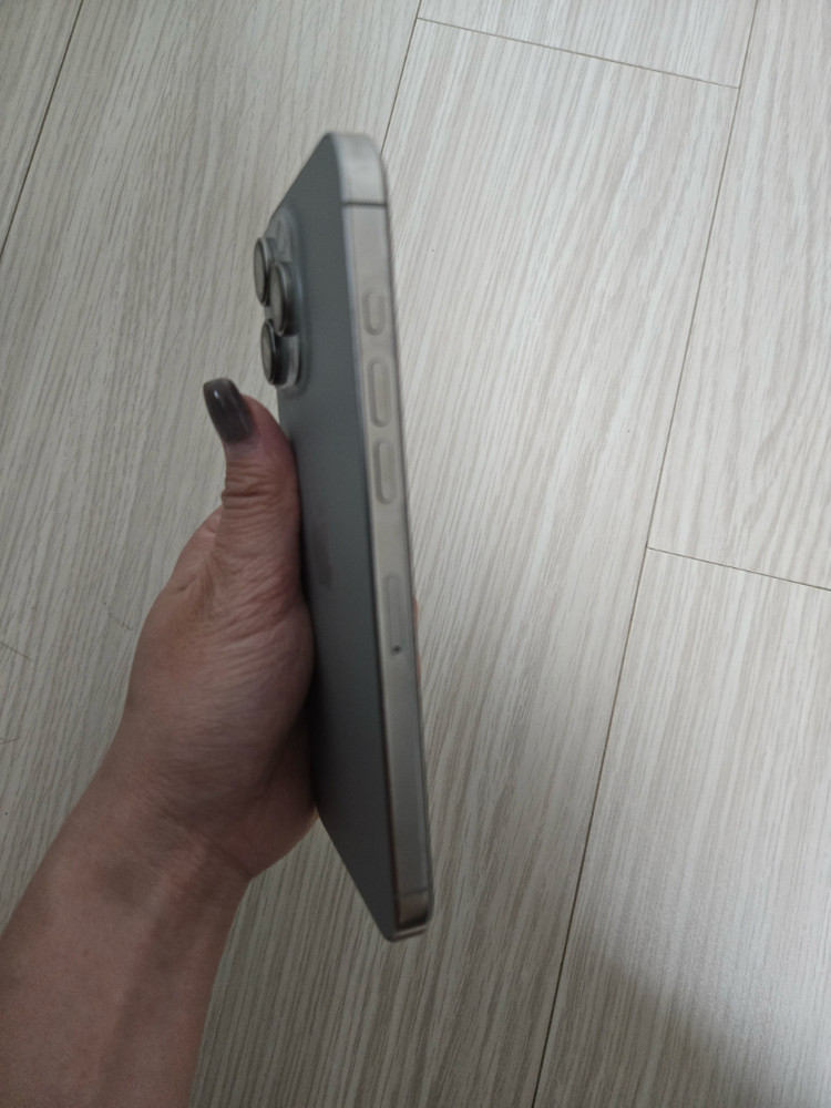 아이폰16프로맥스256 무음 이미지
