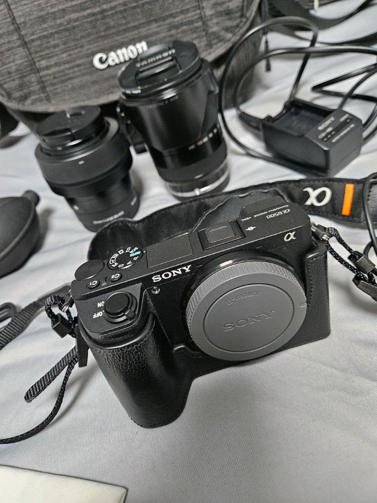 [가격인하 풀박스] 소니 a6500 미러리스 카메라 + 시그마 30mm F1.4 + 탐론 18-200mm 렌즈 이미지