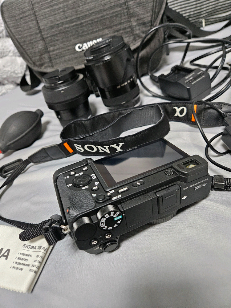 [가격인하 풀박스] 소니 a6500 미러리스 카메라 + 시그마 30mm F1.4 + 탐론 18-200mm 렌즈 이미지
