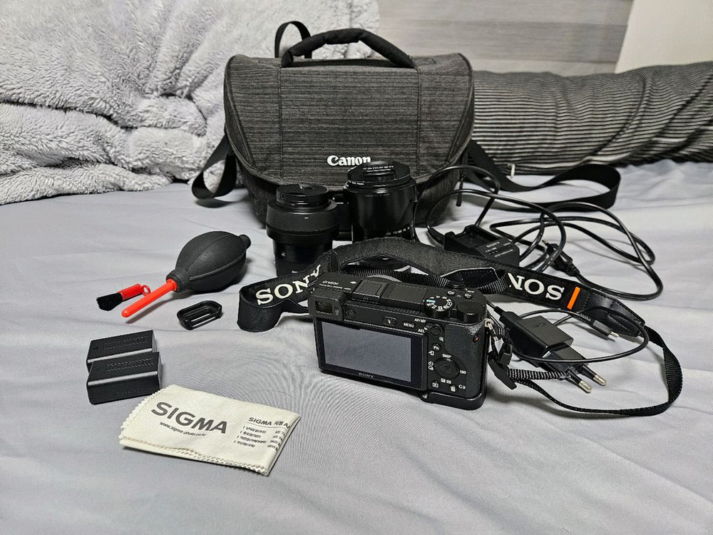 [가격인하 풀박스] 소니 a6500 미러리스 카메라 + 시그마 30mm F1.4 + 탐론 18-200mm 렌즈 이미지