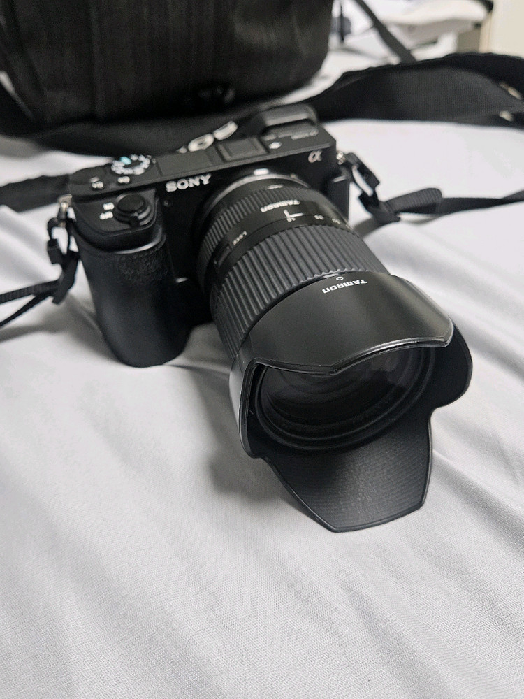 [가격인하 풀박스] 소니 a6500 미러리스 카메라 + 시그마 30mm F1.4 + 탐론 18-200mm 렌즈 이미지