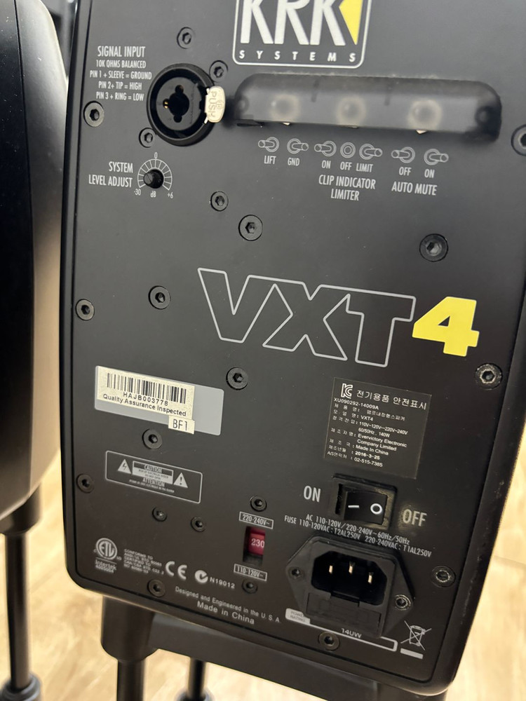 krk vxt4 4인치 모니터 스피커 2통(1조) + 스탠드 세트 판매 이미지