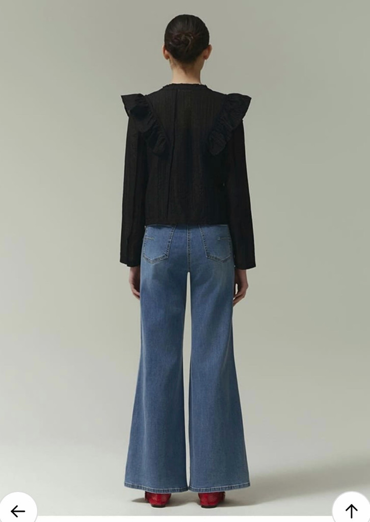 잇미샤 25년 러플 프릴 긴팔 블라우스 블랙 자카드셔츠봄여름하객룩출근룩 이미지