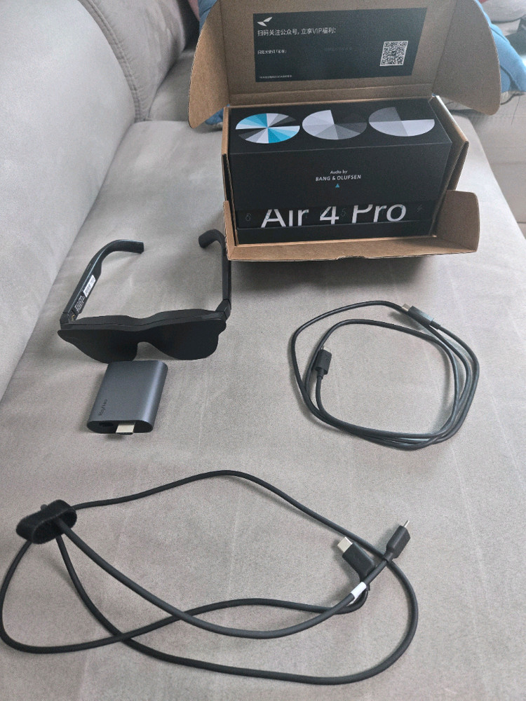 레이네오 air 4 pro + hdmi 어댑터 팝니다 이미지