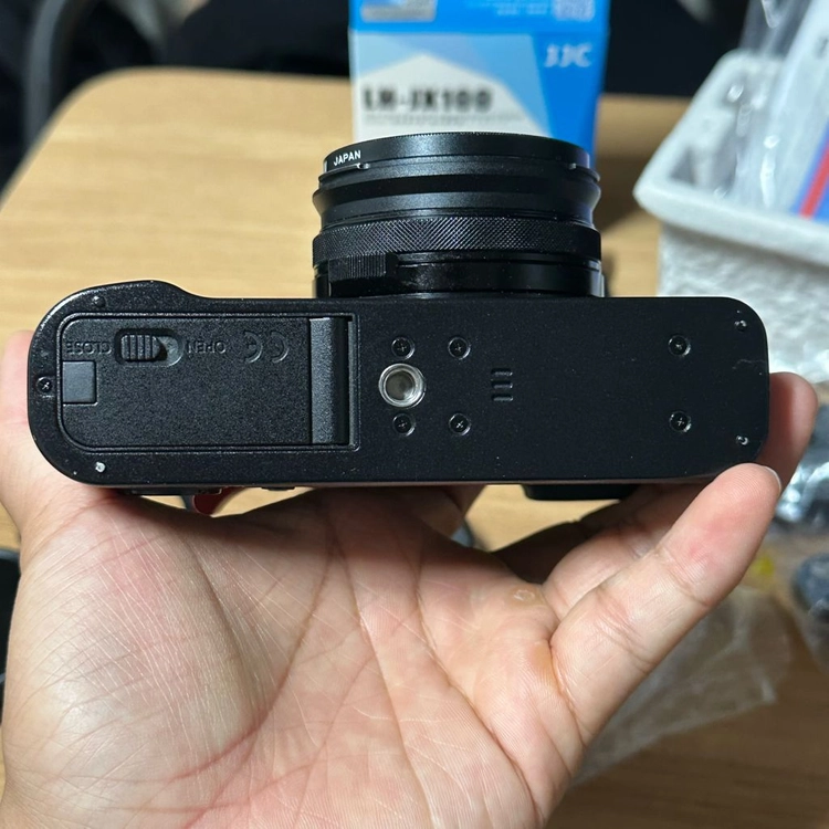 [직거래]후지필름 X100F 블랙 일본판 풀박스 판매합니다. 이미지