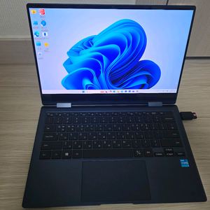 삼성 갤럭시북 프로 360/NT931QDB/13.3인치 노트북/거의새것 이미지
