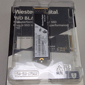 WD Black NVMe SSD 1TB 이미지