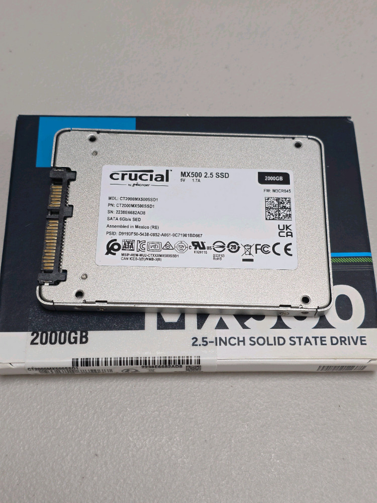 크루셜 MX500 2.5인치 SATA SSD 2TB 이미지