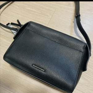 새상품 정품 피에르가르뎅 가방 크로스백 검정가방 가죽가방 이미지