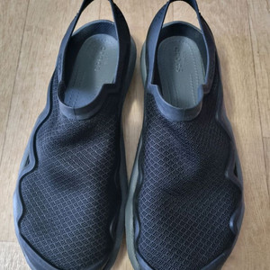 크록스 아쿠아 샌들 m6 250 이미지