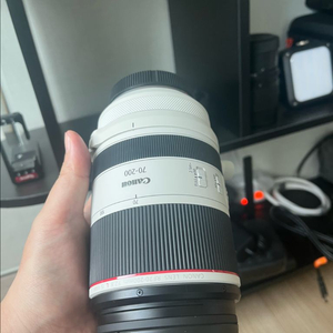 RF 마운트 망원 줌렌즈 70-200mm F2.8 이미지