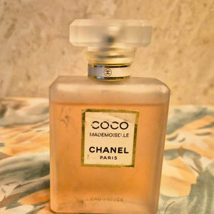샤넬 코코 마드모아젤 로 프리베 오 뿌르 라 뉘 50ml 향수(중고) 이미지